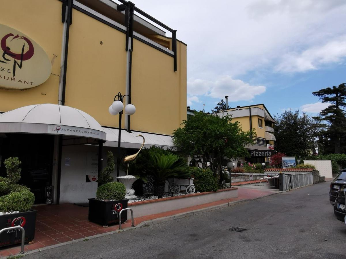 Tra Cielo E Lago - Gerale H&B Desenzano del Garda Exterior photo
